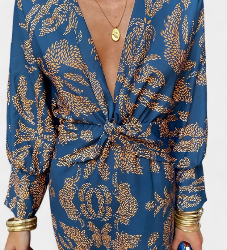 Татяна - Рокля с V Изрез и Преден Чвор