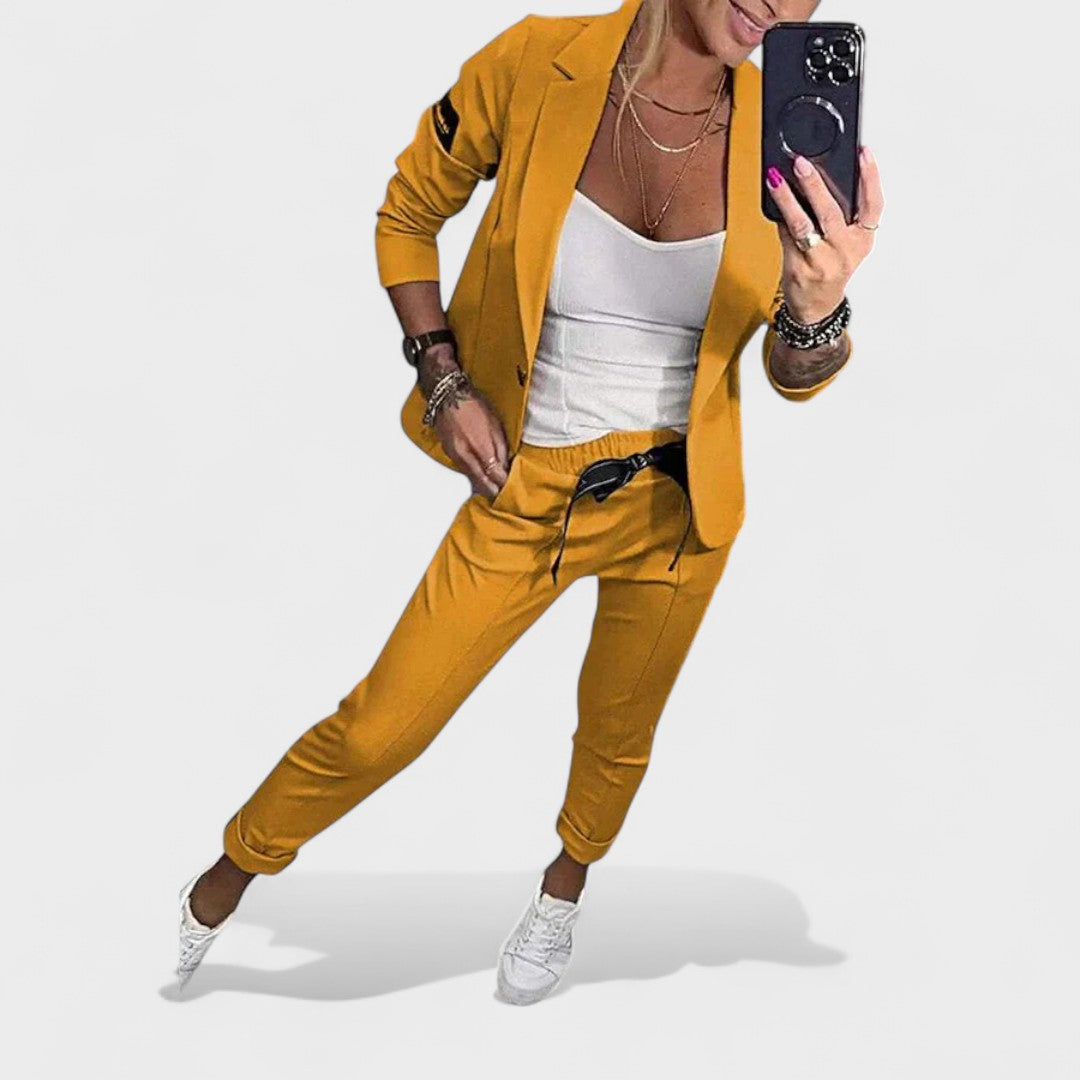 Теодора - Персонализиран комплект: мек сако и широки панталони