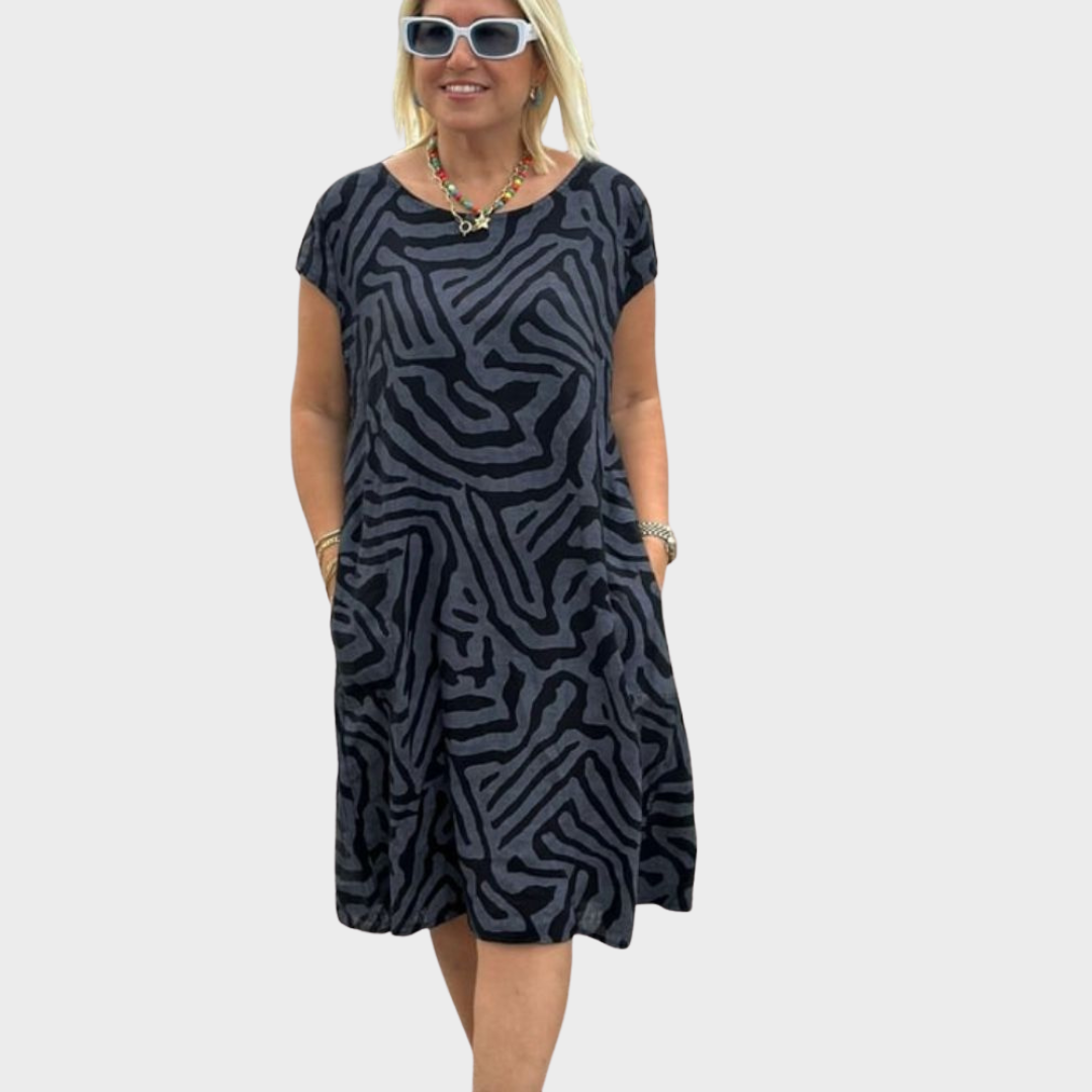 Яна - Летна рокля с кръгло деколте