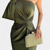 Десислава - Асиметрична Рокля с Драпиране на Едно Рамо