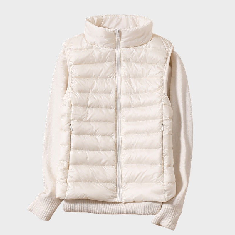 Мария - Лек пухен елек с плетен дизайн