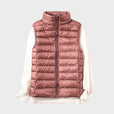 Мария - Лек пухен елек с плетен дизайн