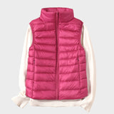 Мария - Лек пухен елек с плетен дизайн