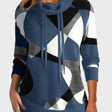 Десислава - Плетена блуза с артистичен дизайн и качулка