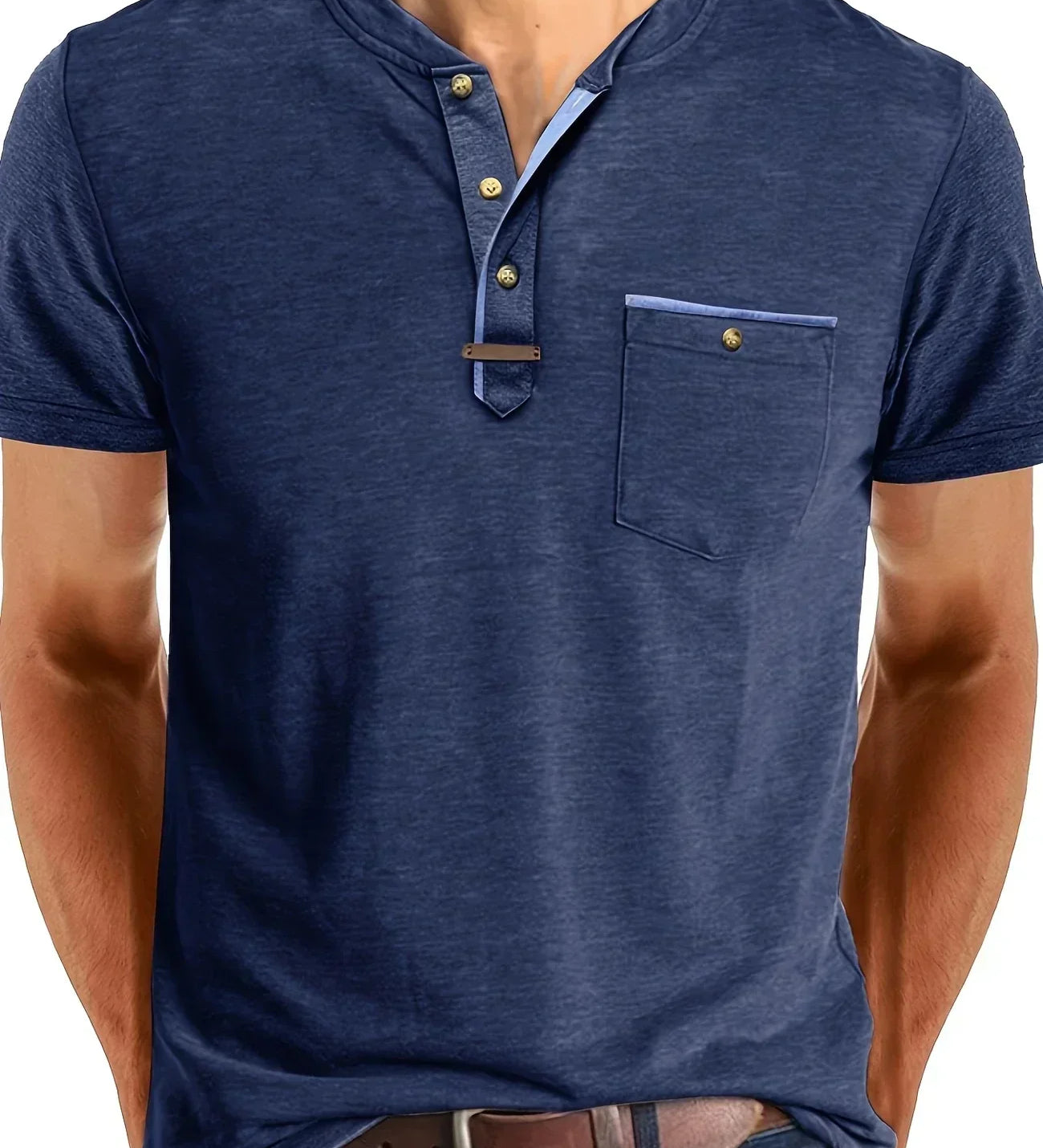 Теодора - Стилна тениска с кръгло деколте и джоб