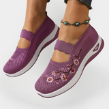 Яна - Ортопедични обувки с бродирани цветя