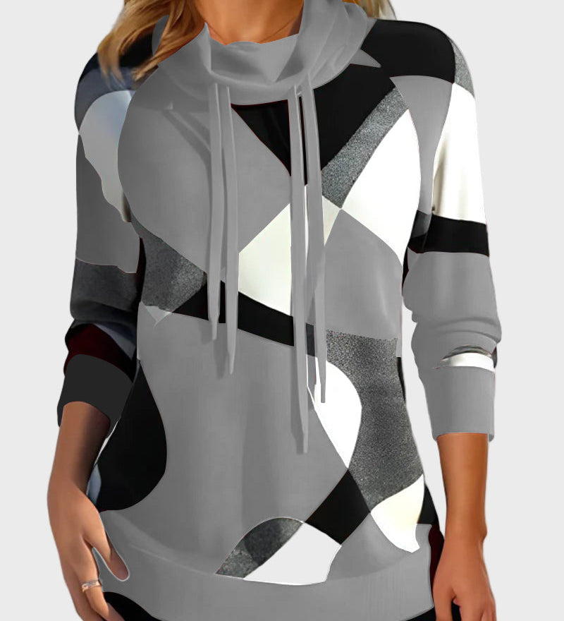 Десислава - Плетена блуза с артистичен дизайн и качулка