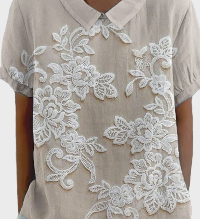 Гергана - Тениска с яка Лили