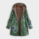 Даниела - Топла и мека якна с качулка