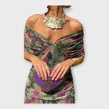 Калина - Въздушна Рокля с Впечатляващ Изрез