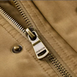 Илиан - Пухено Бомбер Яке