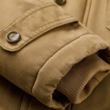 Илиан - Пухено Бомбер Яке