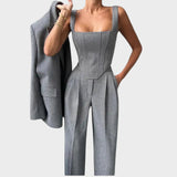 Десислава – Мощен Триделен Костюм