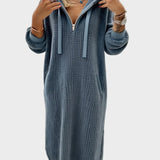 Ралица - Елегантна плетена вълнена рокля с качулка