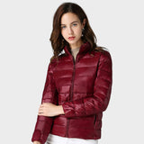 Радостина - Ултра лека пухенка с елегантни надигания