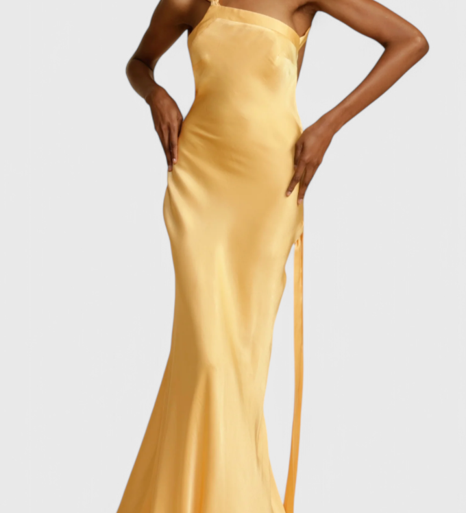 Гергана - Рокля с Диагонални Презрамки и Открити Гърба