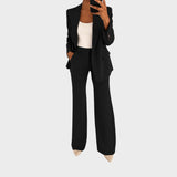 Лилия - Костюм, който повишава самочувствието