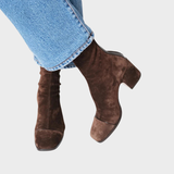 Десислава – Елегантни Ботуши на Ток с Комфорт