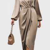 Даниела - Елегантна Дълга Рокля с V-Изрез и Страничен Разрез