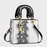 Десислава - Чанта Ефект Змия