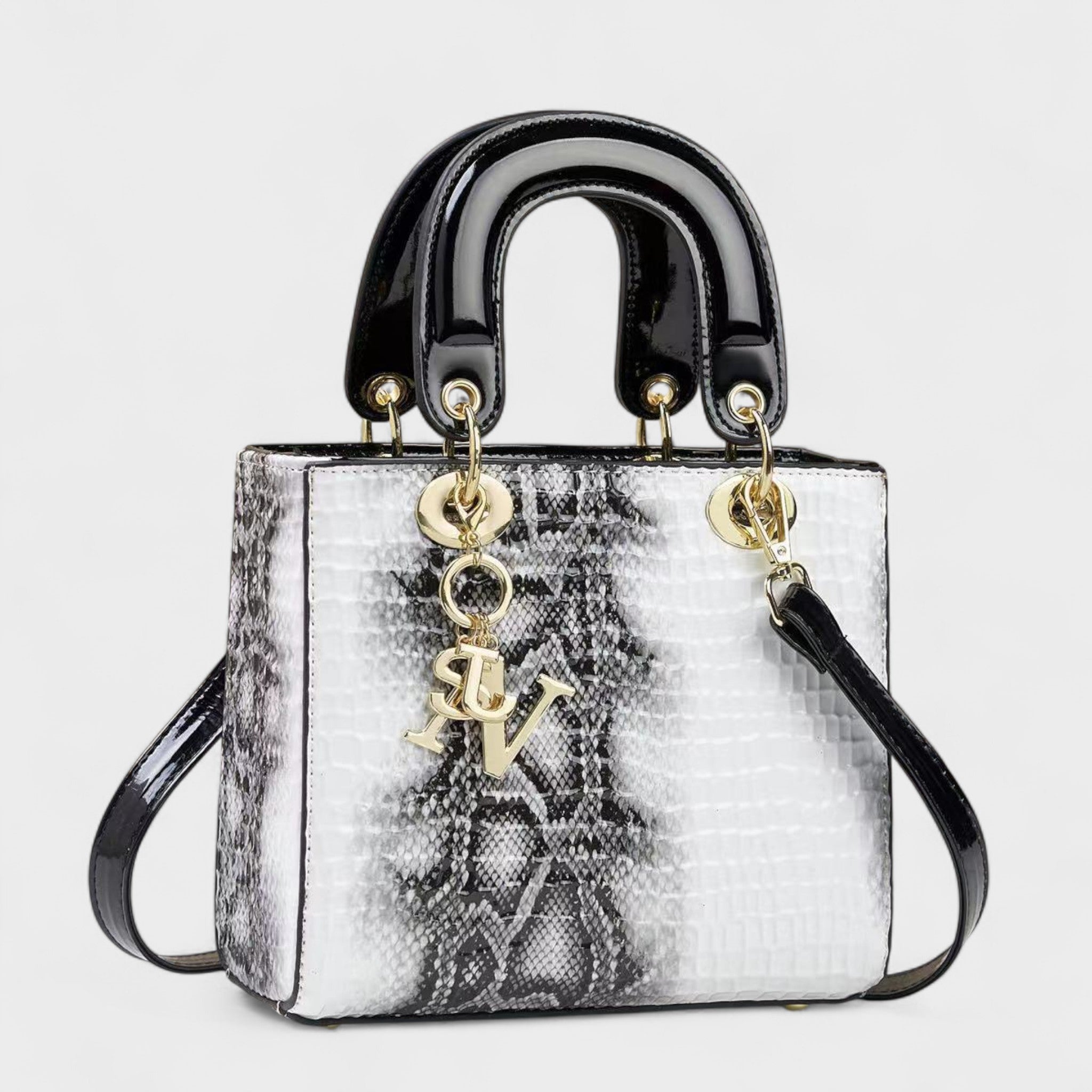 Десислава - Чанта Ефект Змия