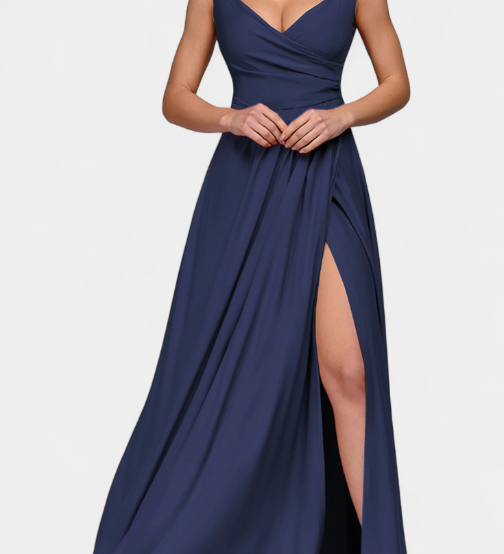 Теодора - Дълга Рокля с Драпиране Отпред и Прекрит Изрез