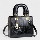 Десислава - Чанта Ефект Змия