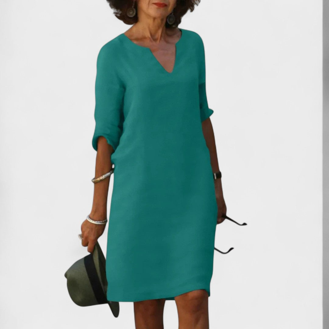 Теодора - Рокля с V-образно деколте