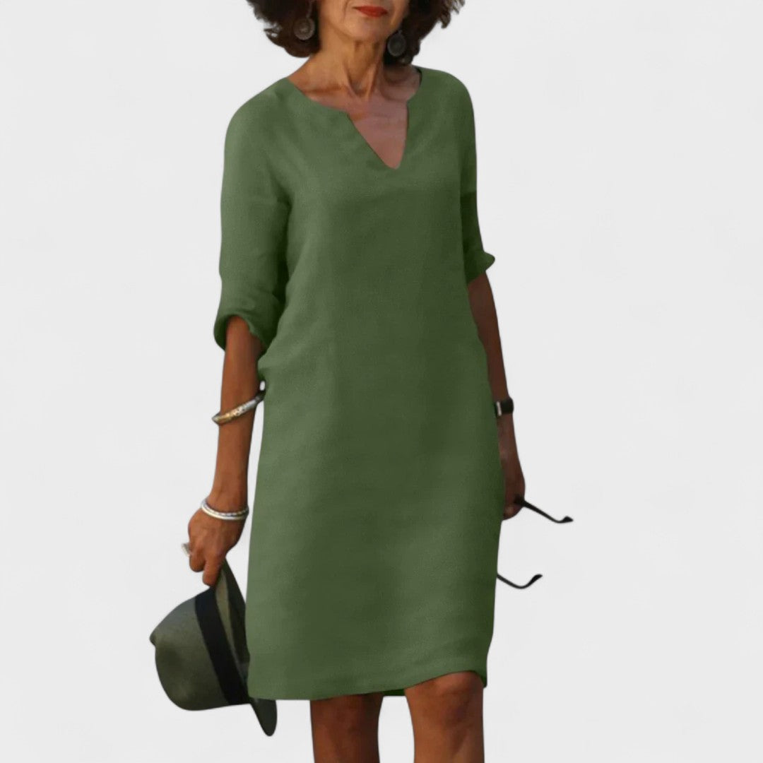 Теодора - Рокля с V-образно деколте