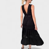 Радостина - Елегантна Чипкова Рокля с V-Изрез