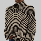 Десислава - Суетер с висока яка, рисуван на ръка