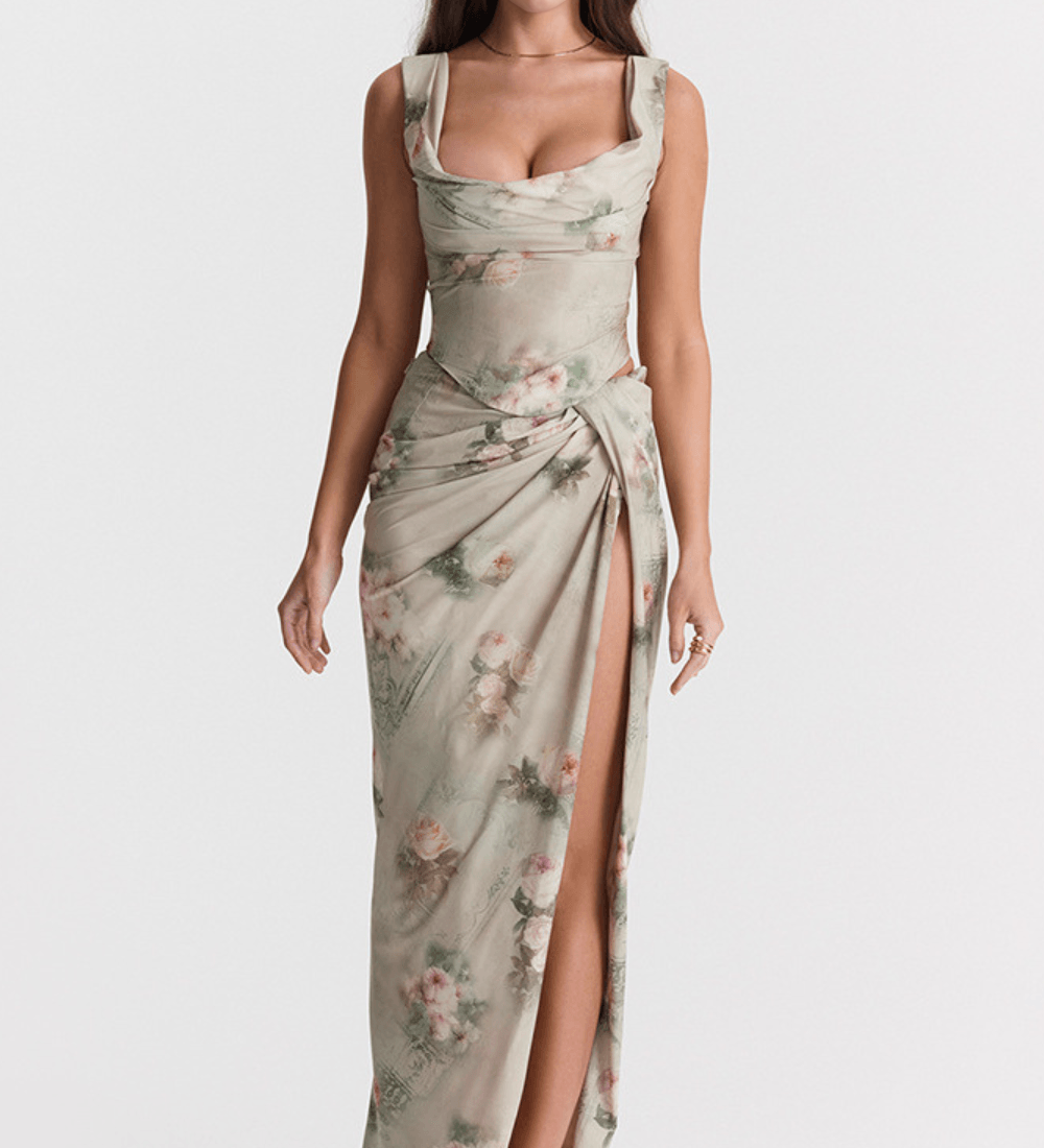 Десислава - Рокля с разрез и цепка