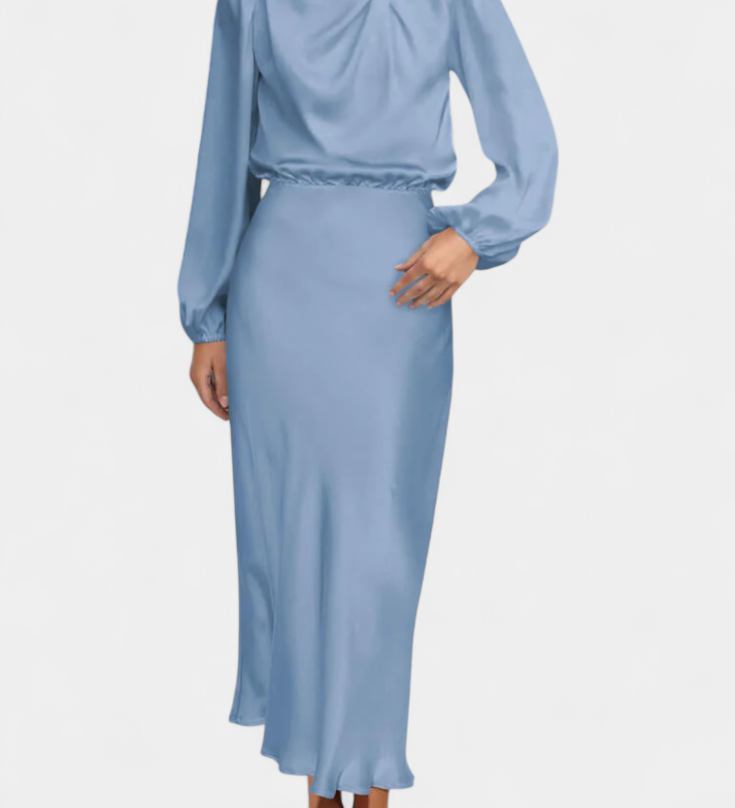 Десислава - Рокля с Висок Яка и Цветни Детайли