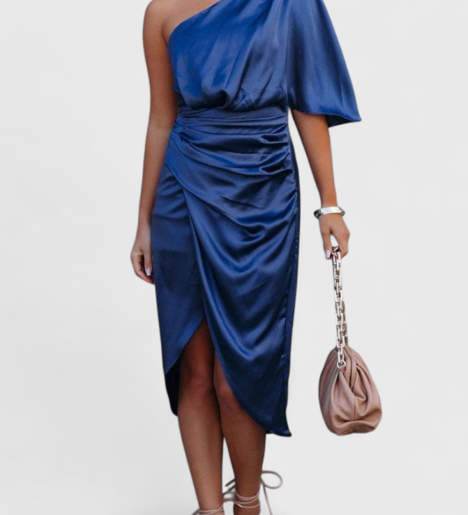 Милена - Рокля с Елегантен и Вечен Силует