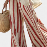 Виктория - Зашеметяващо Двучастно Облекло Дейзи с Червени Ленти в Естествена Текстура