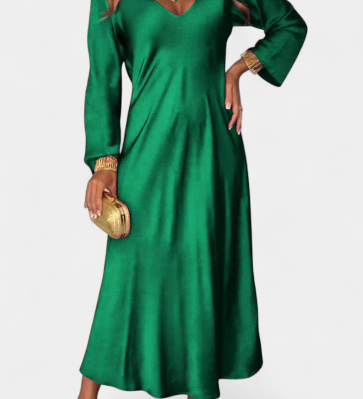 Даниела - Плавна Рокля с V Изрез и Дълги Ръкави