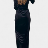 Александра - Вилма Дълга Рокля от Златен Бархет с V-Изрез