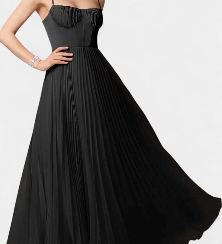 Гергана - Плисирана шифонена рокля с деколте във формат на сърце и оформен корсет