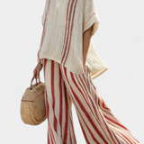 Виктория - Зашеметяващо Двучастно Облекло Дейзи с Червени Ленти в Естествена Текстура