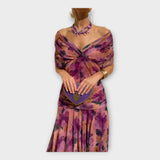 Калина - Въздушна Рокля с Впечатляващ Изрез