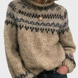 Десислава - Плетен Дамски Пуловер с Кръгло Деколте