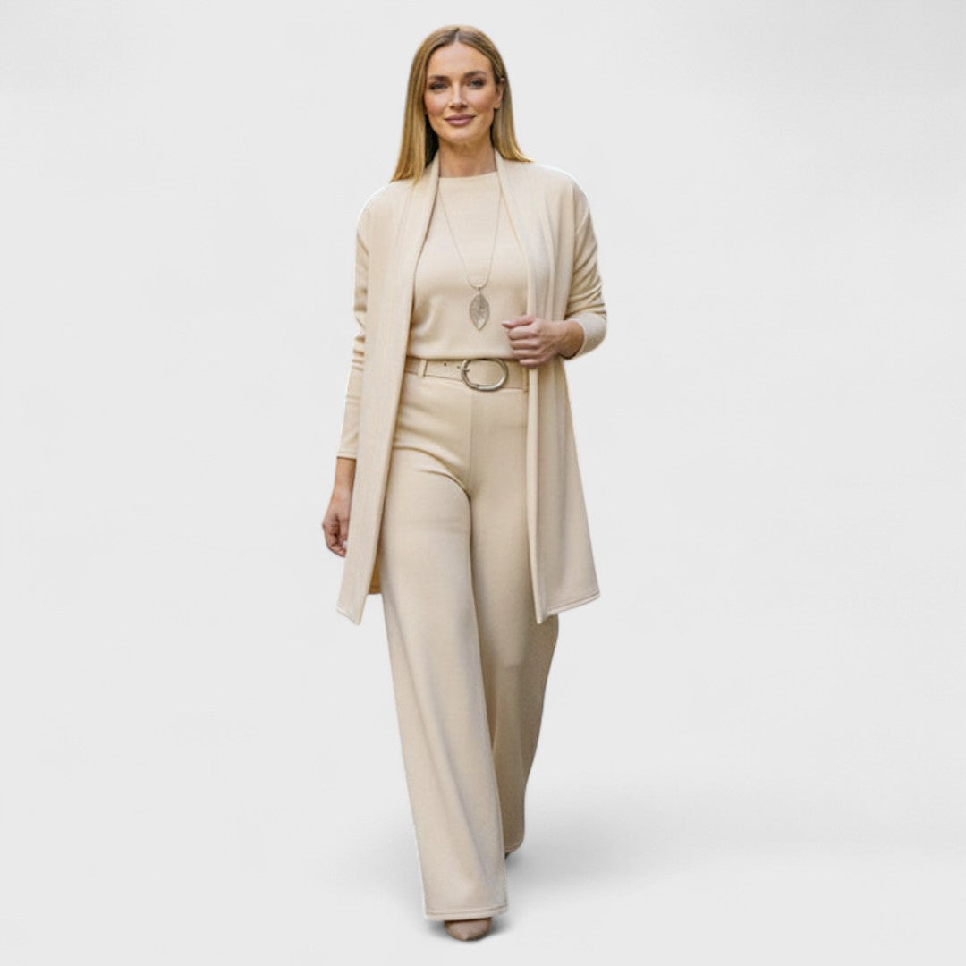 Виктория - Луксозен и удобен дамски костюм от 3 части