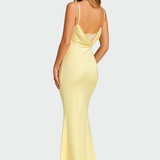 Виктория - Сатенена Рокля с Отворен Гръб